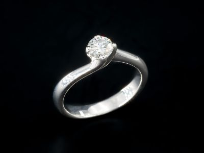 Anello Solitario 4 punte A