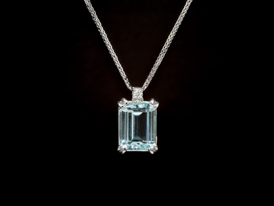 Collier oro bianco con acquamarina e diamante